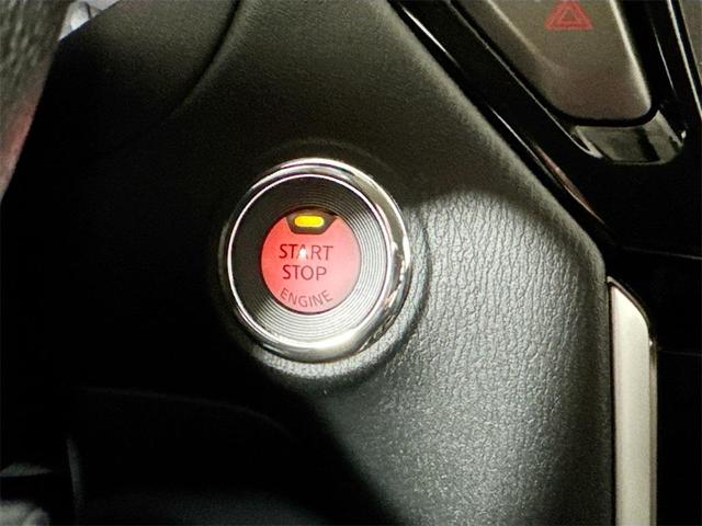 Photo of 2019 Magnetic Black Pearl Nissan Pathfinder