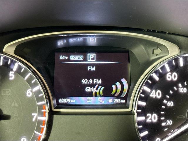 Photo of 2019 Magnetic Black Pearl Nissan Pathfinder
