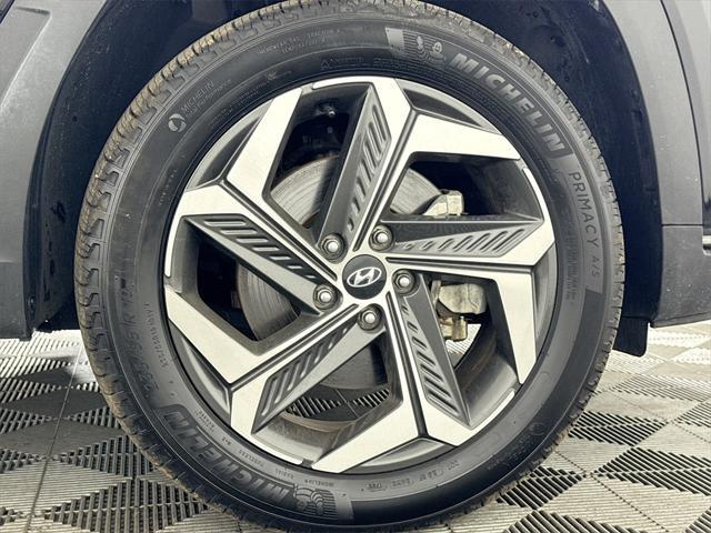 Photo of 2022 Phantom Black Hyundai TUCSON
