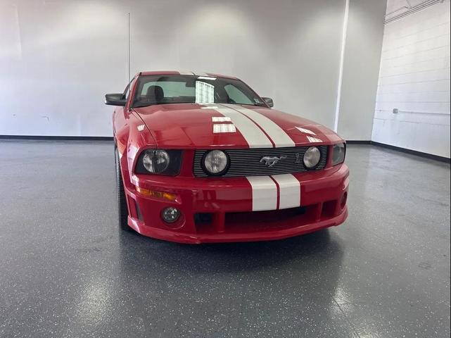 Photo of 2006 Red Ford Mustang