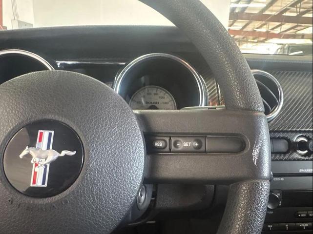 Photo of 2006 Red Ford Mustang
