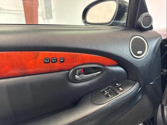 Photo of 2003 Black Onyx Lexus SC 430
