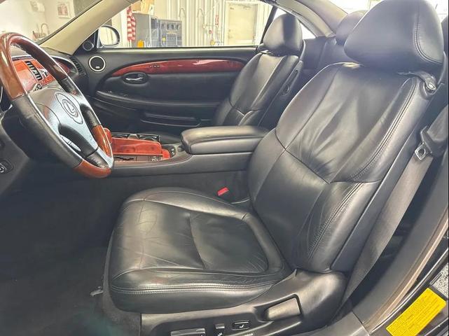 Photo of 2003 Black Onyx Lexus SC 430