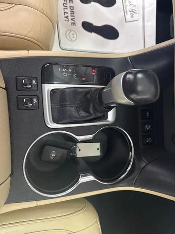Photo of 2015 Predawn Gray Mica Toyota Highlander