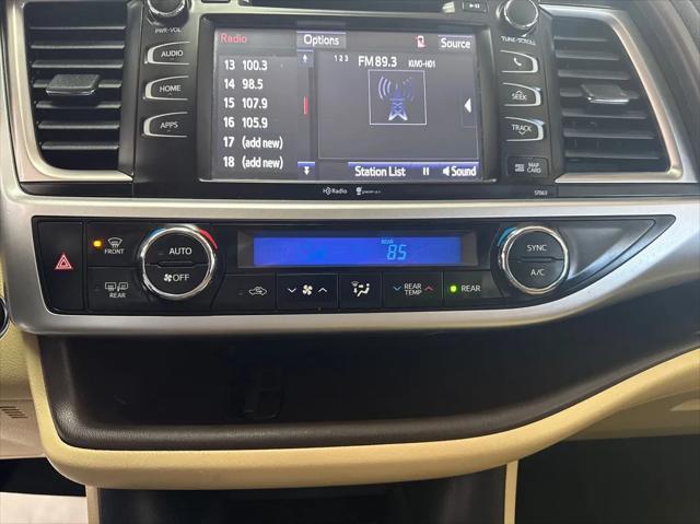 Photo of 2015 Predawn Gray Mica Toyota Highlander