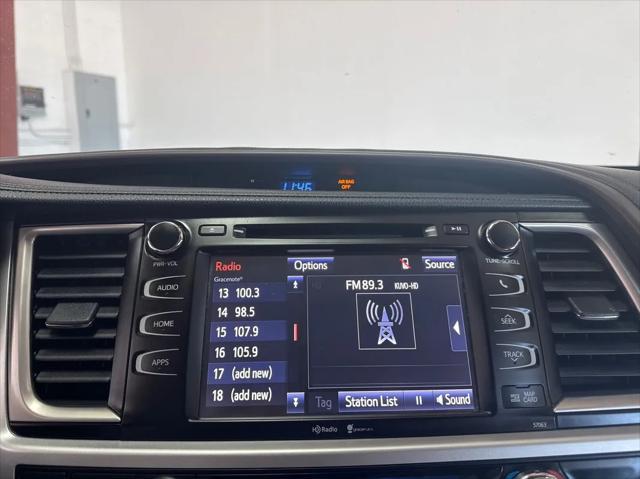 Photo of 2015 Predawn Gray Mica Toyota Highlander