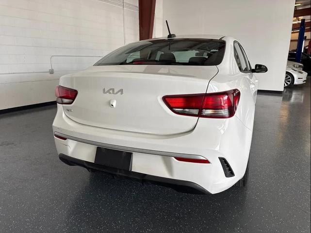 Photo of 2022 Clear White Kia Rio