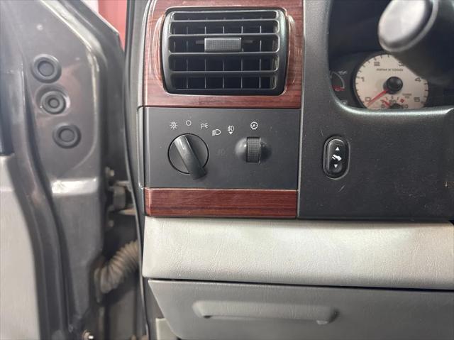 Photo of 2006 Gray Ford F-350