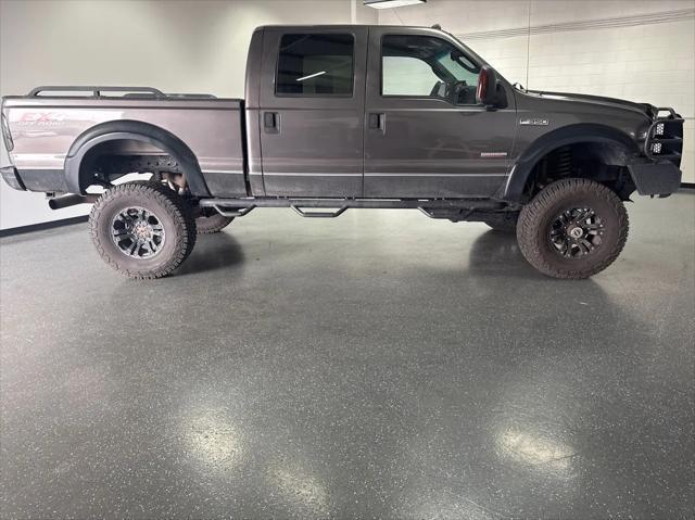 Photo of 2006 Gray Ford F-350