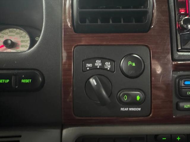 Photo of 2006 Gray Ford F-350