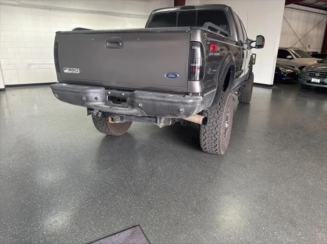 Photo of 2006 Gray Ford F-350