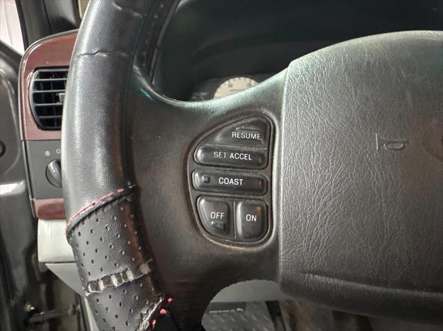 Photo of 2006 Gray Ford F-350