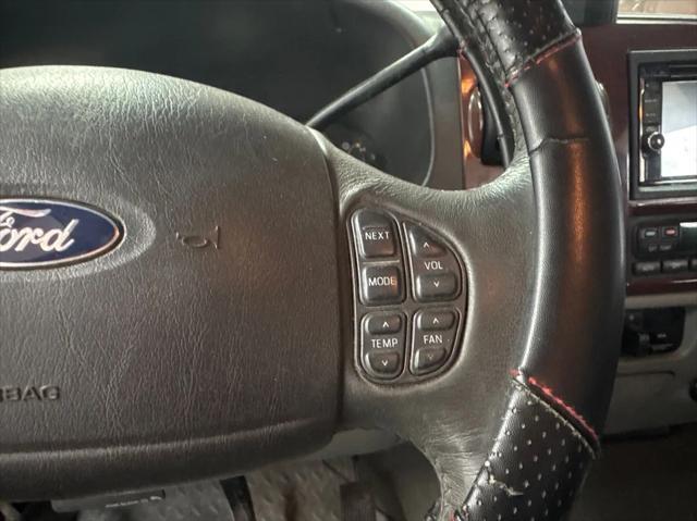 Photo of 2006 Gray Ford F-350