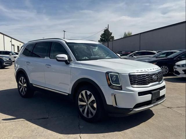 Photo of 2020 Snow White Pearl Kia Telluride