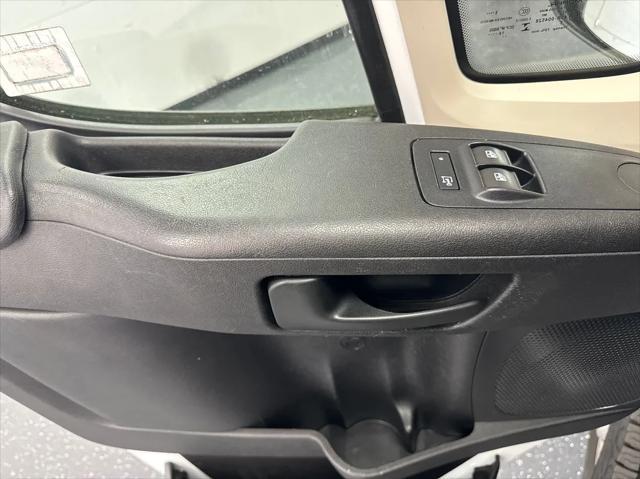 Photo of 2017 Bright White Clearcoat RAM ProMaster 2500