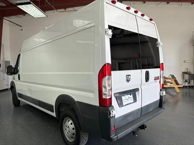 Photo of 2017 Bright White Clearcoat RAM ProMaster 2500