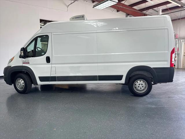 Photo of 2017 Bright White Clearcoat RAM ProMaster 2500