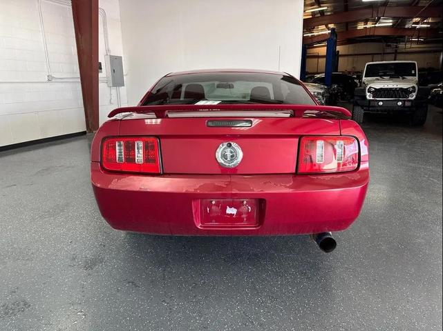 Photo of 2006 Red Ford Mustang
