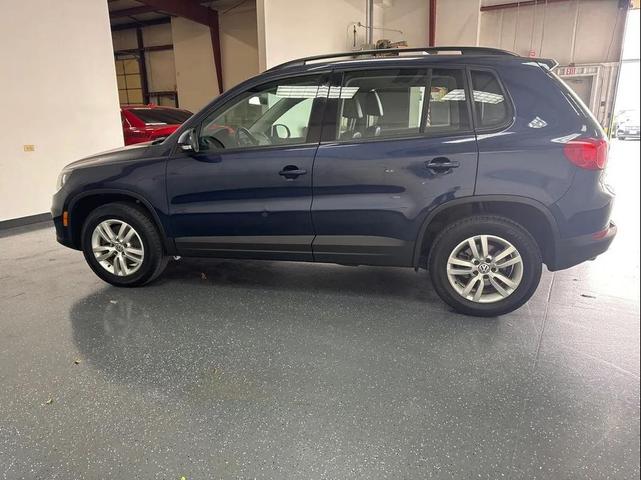 Photo of 2016 Night Blue Metallic Volkswagen Tiguan