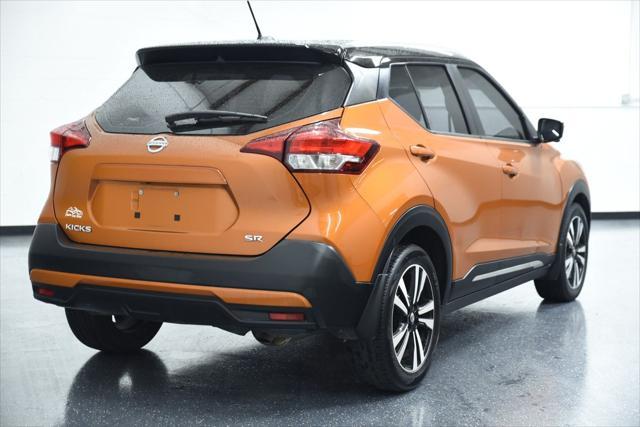 Photo of 2019 Monarch Orange/Super Black Nissan Kicks