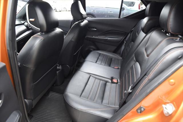 Photo of 2019 Monarch Orange/Super Black Nissan Kicks