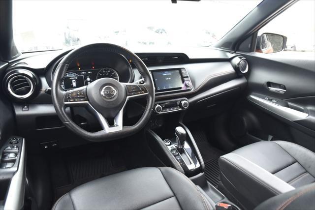 Photo of 2019 Monarch Orange/Super Black Nissan Kicks