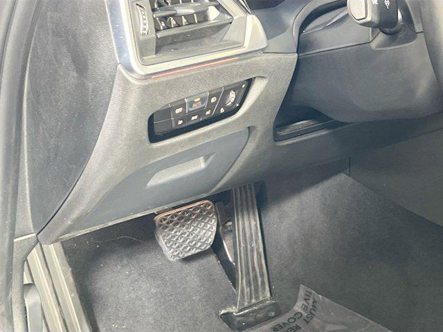Photo of 2019 Black Sapphire Metallic BMW 330