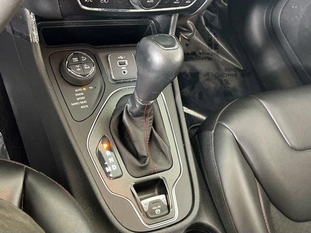 Photo of 2022 Bright White Clearcoat Jeep Cherokee