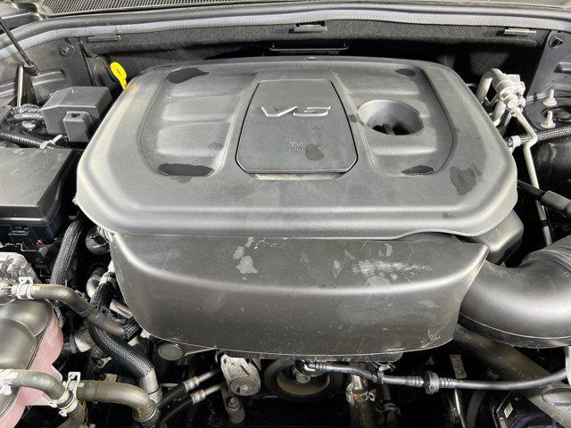 Photo of 2021 Diamond Black Crystal Pearlcoat Jeep Grand Cherokee