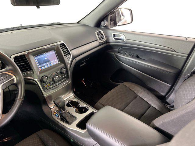 Photo of 2021 Diamond Black Crystal Pearlcoat Jeep Grand Cherokee