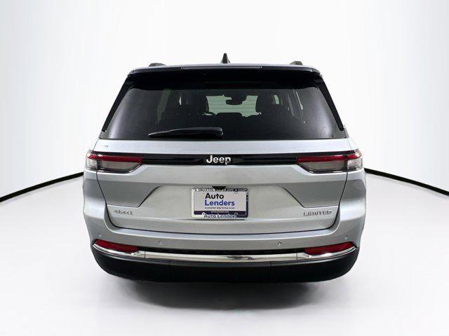 Photo of 2022 Silver Zynith Jeep Grand Cherokee