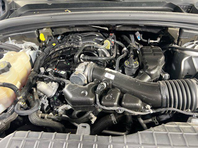 Photo of 2022 Silver Zynith Jeep Grand Cherokee