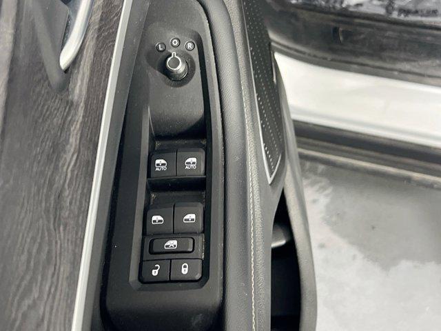 Photo of 2022 Silver Zynith Jeep Grand Cherokee