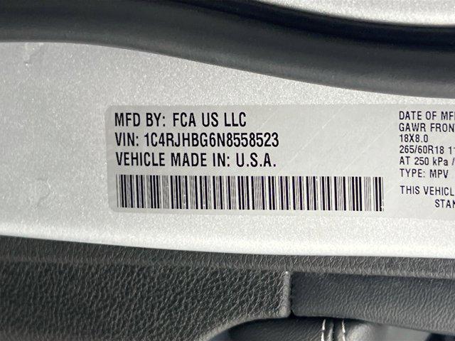 Photo of 2022 Silver Zynith Jeep Grand Cherokee