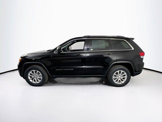 Photo of 2021 Diamond Black Crystal Pearlcoat Jeep Grand Cherokee