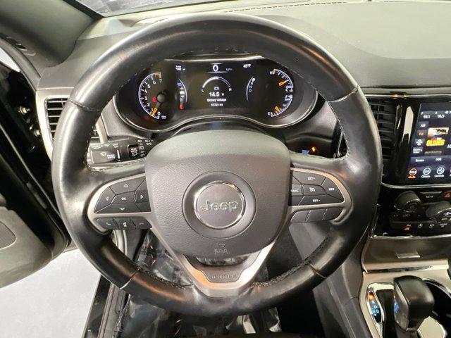 Photo of 2021 Diamond Black Crystal Pearlcoat Jeep Grand Cherokee