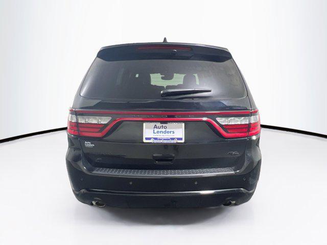 Photo of 2022 DB Black Clearcoat Dodge Durango