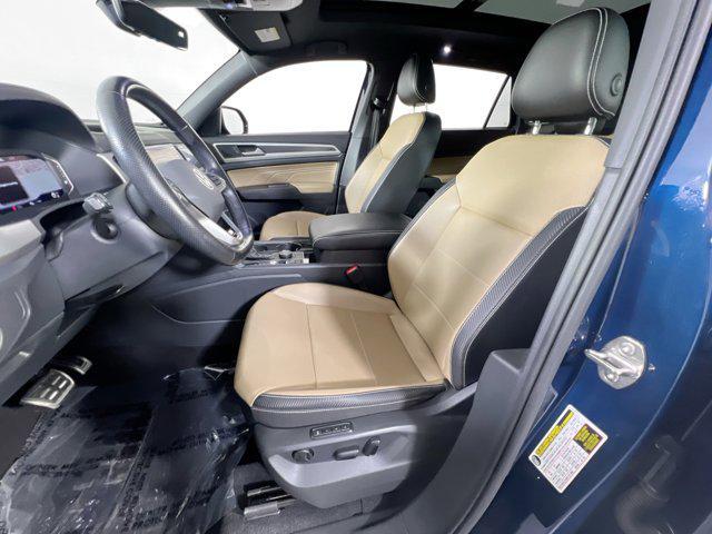 Photo of 2022 Tourmaline Blue Metallic Volkswagen Atlas Cross Sport