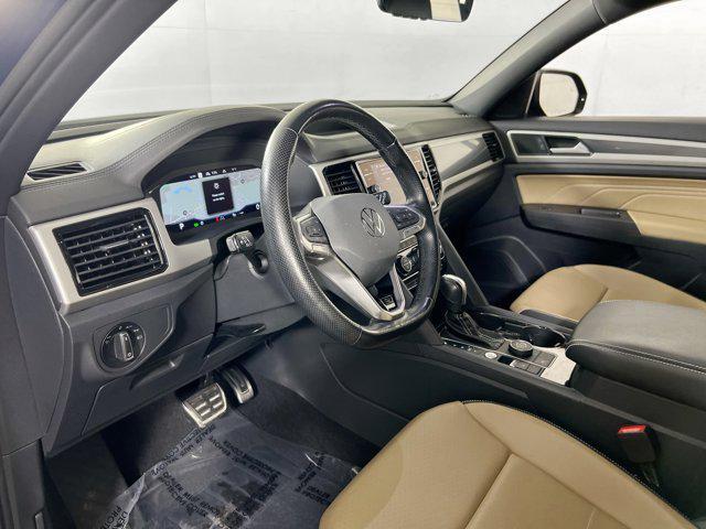 Photo of 2022 Tourmaline Blue Metallic Volkswagen Atlas Cross Sport
