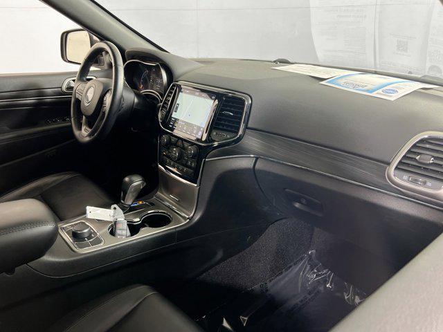 Photo of 2022 Bright White Clearcoat Jeep Grand Cherokee