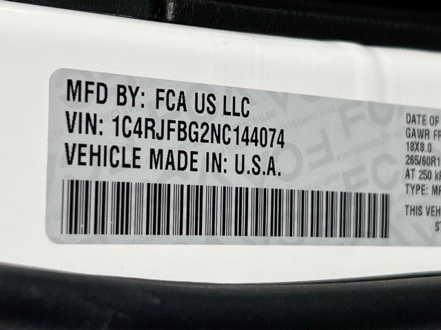 Photo of 2022 Bright White Clearcoat Jeep Grand Cherokee