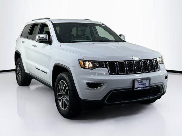 Photo of 2022 Bright White Clearcoat Jeep Grand Cherokee