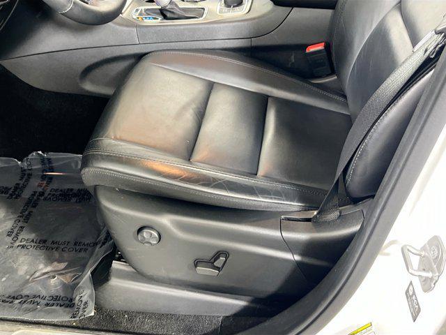 Photo of 2022 Bright White Clearcoat Jeep Grand Cherokee