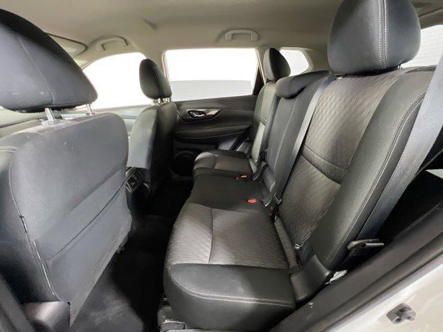 Photo of 2019 Pearl White Tricoat Nissan Rogue