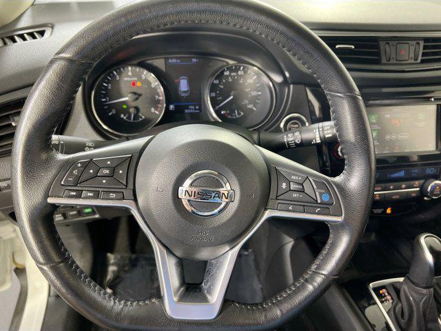 Photo of 2019 Pearl White Tricoat Nissan Rogue