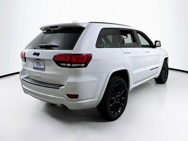 Photo of 2022 Bright White Clearcoat Jeep Grand Cherokee
