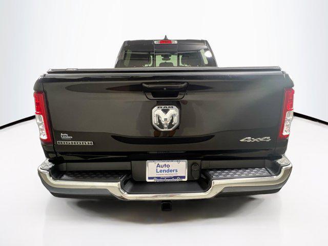 Photo of 2022 Diamond Black Crystal Pearlcoat RAM 1500