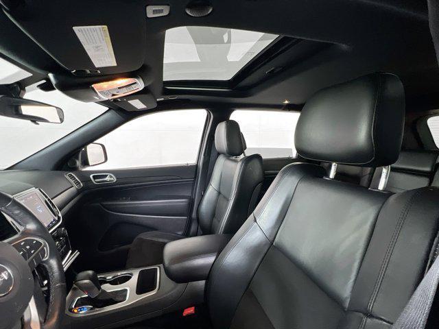 Photo of 2021 Bright White Clearcoat Jeep Grand Cherokee
