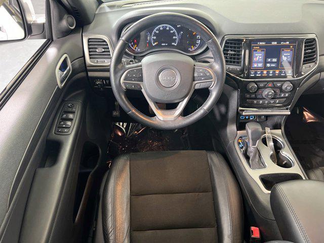 Photo of 2021 Bright White Clearcoat Jeep Grand Cherokee