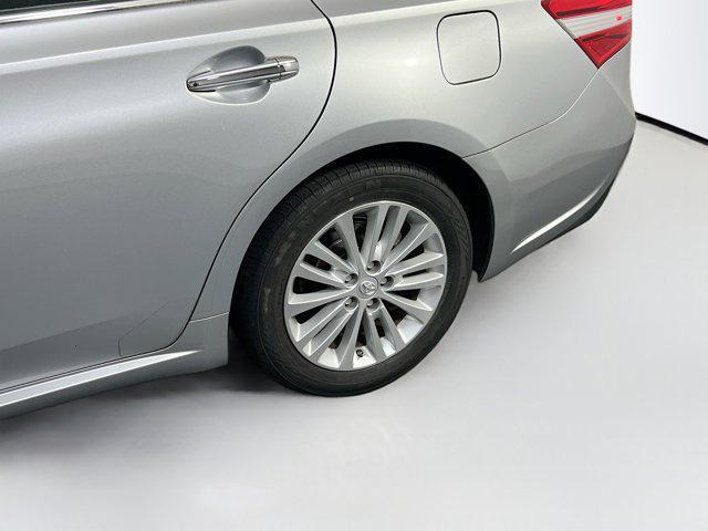 Photo of 2015 Celestial Silver Metallic Toyota Avalon Hybrid